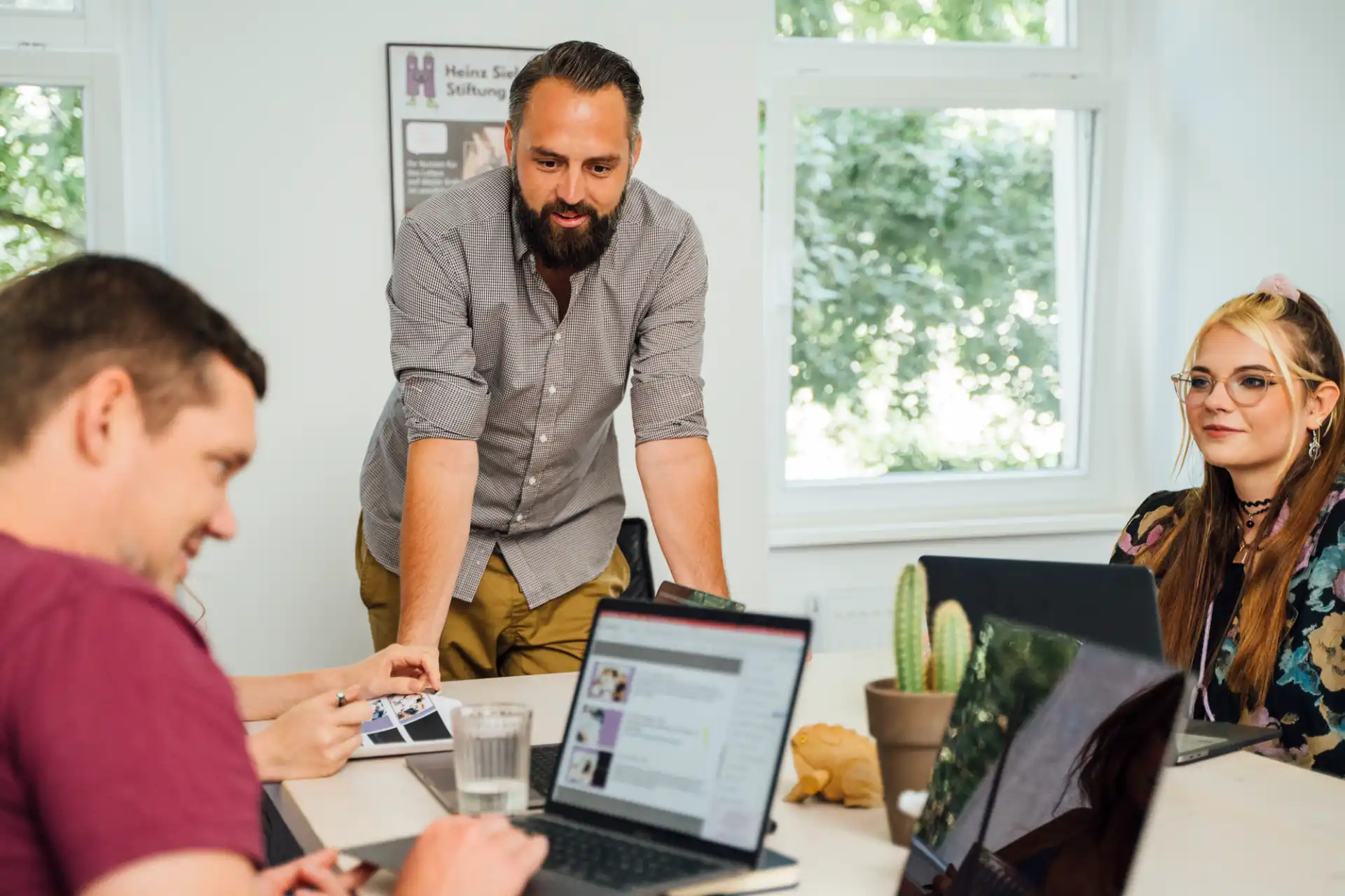 famefact Team entwickelt eine KI Ads Strategie in Berlin